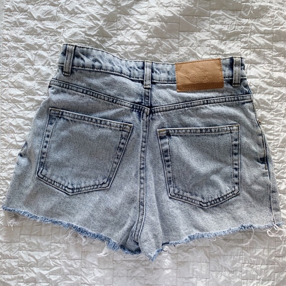 Cheap Monday Jean shorts - Picture 2 of 5